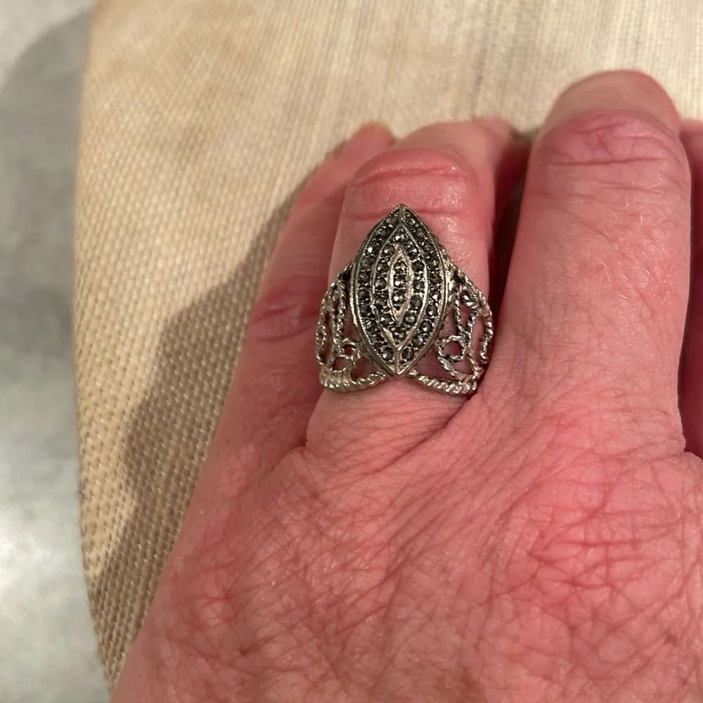 Marcasite & silver ring